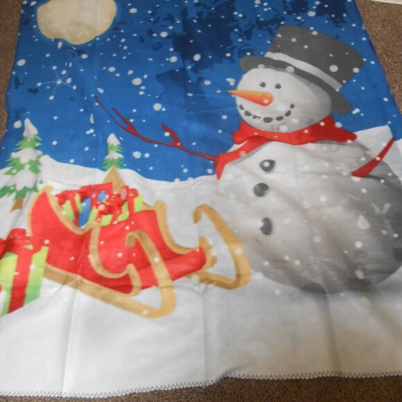 HOMESMART PLUSH REVERSIBLE BLANKET THROW SNOWMAN SLED TOYS DESIGN ⛄ 72X55" NWOT - Picture 8 of 9